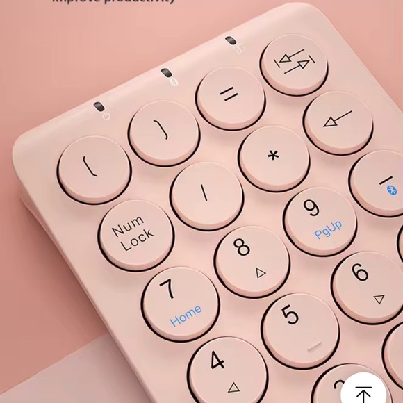 Bluetooth Numeric Keypad - Pastel Green - Picture 4 of 15